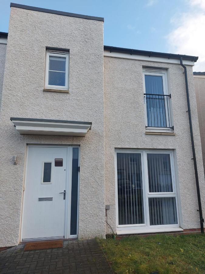 Beautiful 4-Bedroom House With Private Garden & Parking Edimburgo Exterior foto